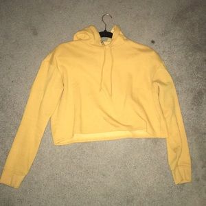 Cute Cropped hooded sweater!